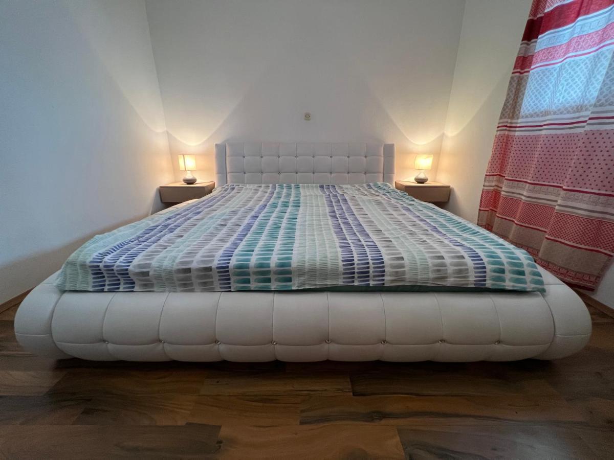 Villa Viktorija Galovac  Luaran gambar