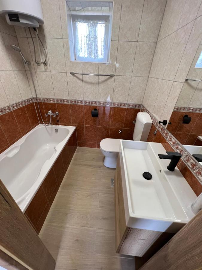 Villa Viktorija Galovac  Luaran gambar