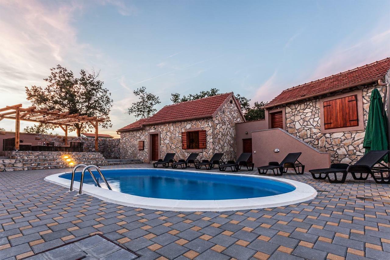 Villa Viktorija Galovac  Luaran gambar