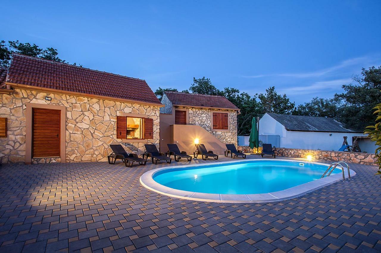 Villa Viktorija Galovac  Luaran gambar
