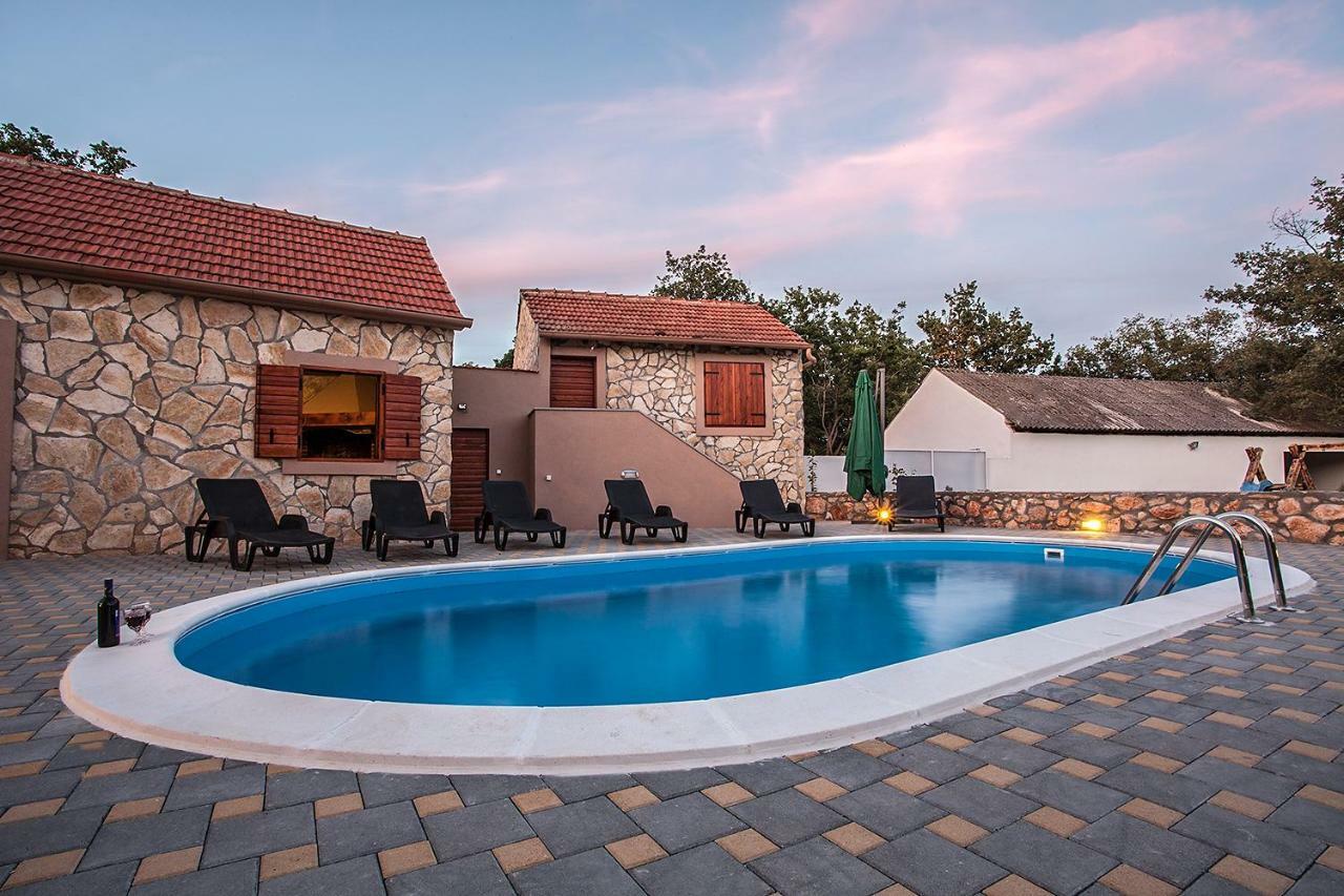 Villa Viktorija Galovac  Luaran gambar